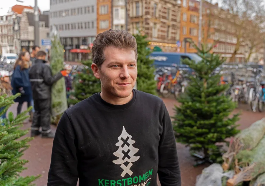 Alex van Kerstbomen Amsterdam bij het verkooppunt